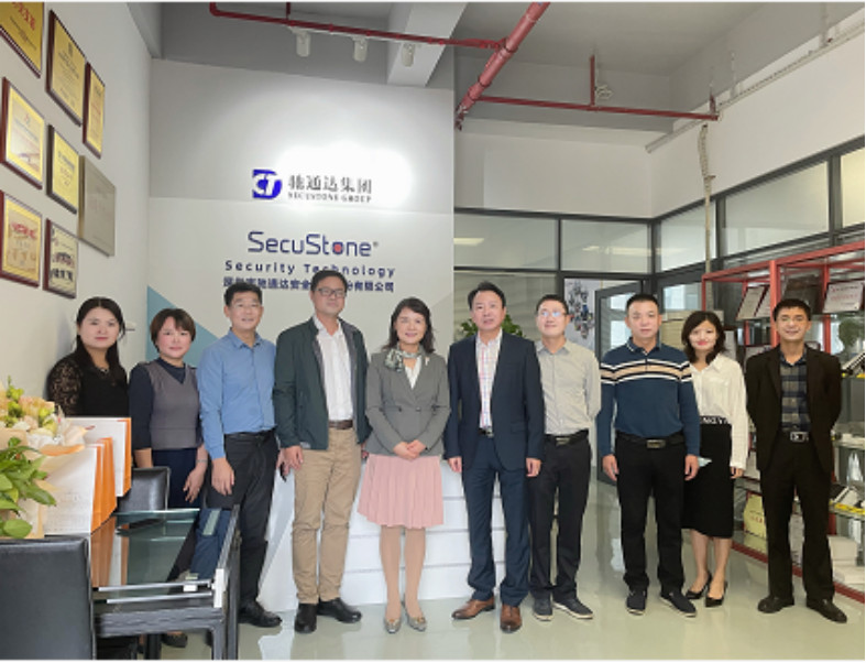 馳通達(dá) 馳通達(dá)